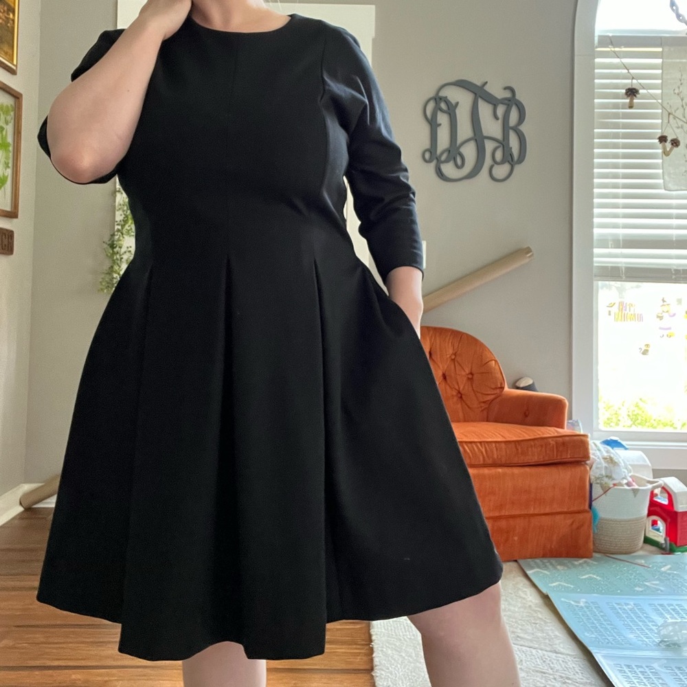 Black GAP dress